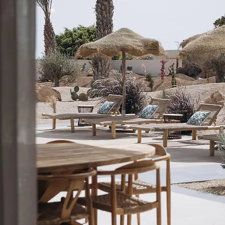 La Linda * 蒂亚斯